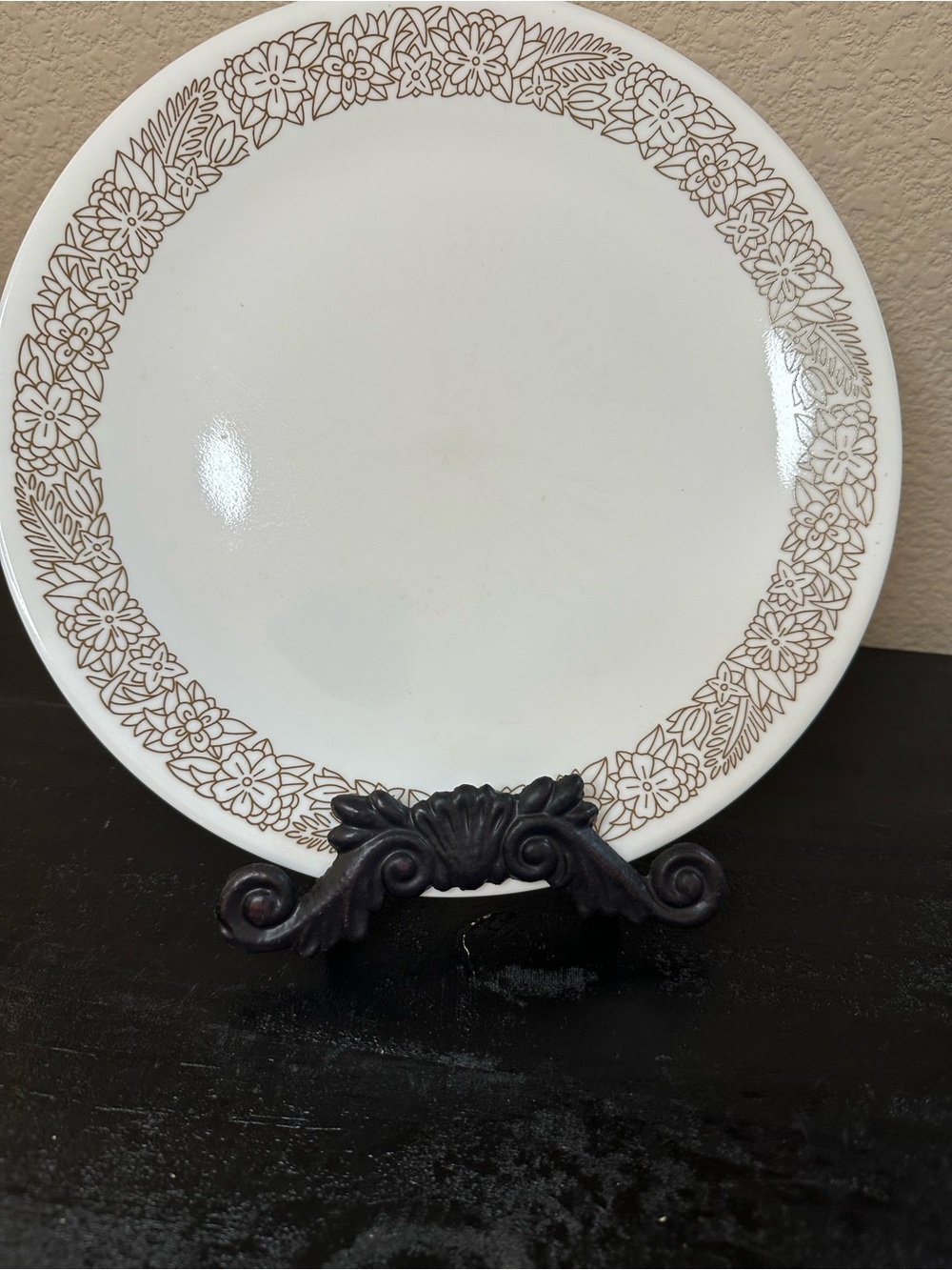 Vintage Corelle Dinner Plates in Woodland Brown Pattern. Set of three. 10”